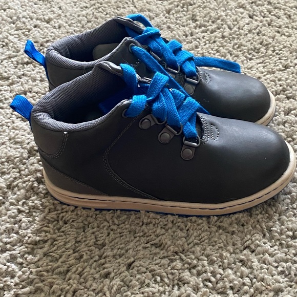 Boys sneakers - Picture 2 of 3